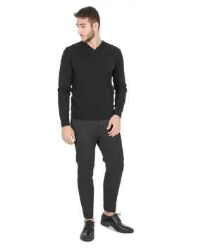 Crown of Edinburgh Cashmere Men's Refined Cashmere V-Neck Sweater in Black - 3XL